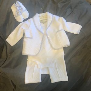 3piece suit with cap from BABY BEAU AND BELLE size 6-9 no.